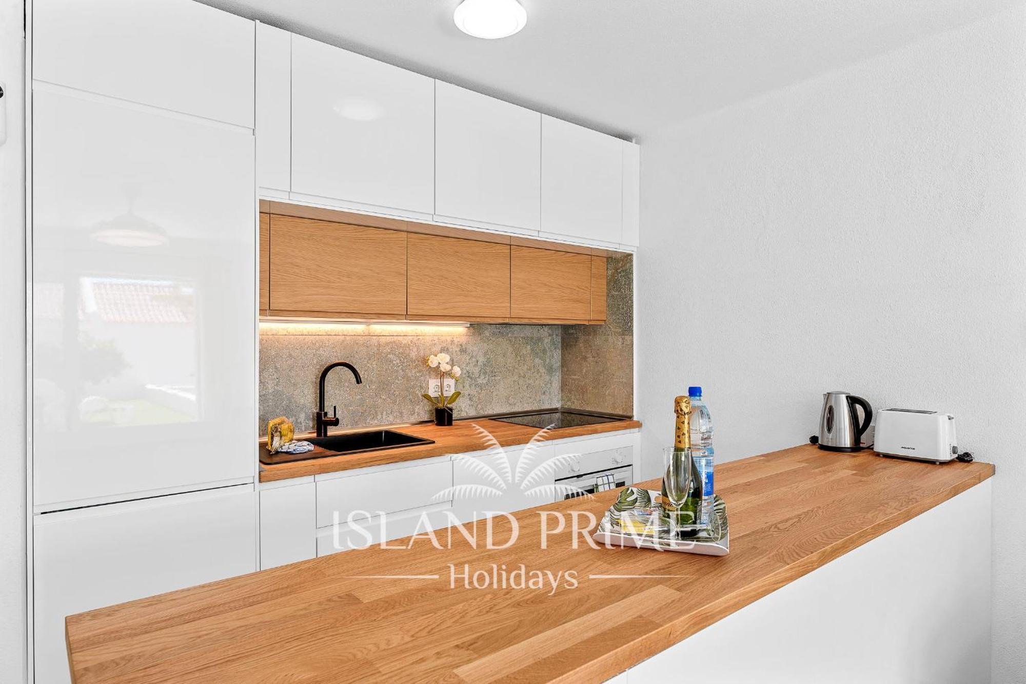 Appartement Seaviews Garden With Palms In Club Sc171