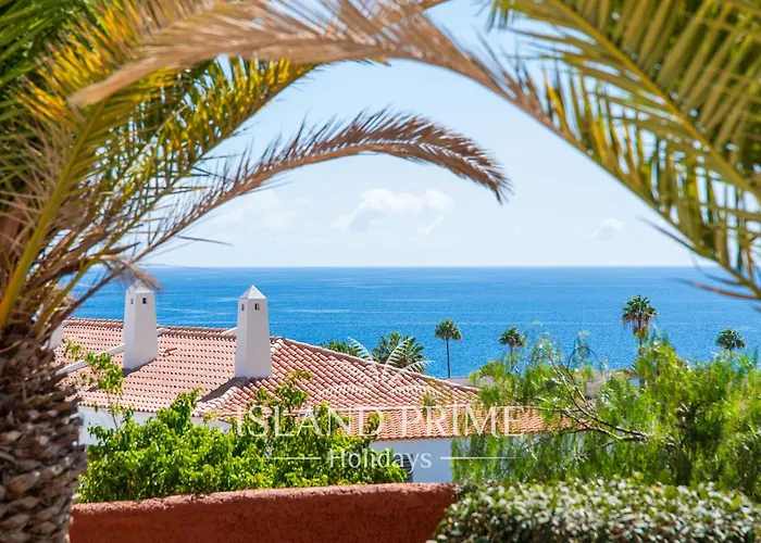 Seaviews Garden Holiday With Palms In Sand Club Sc171